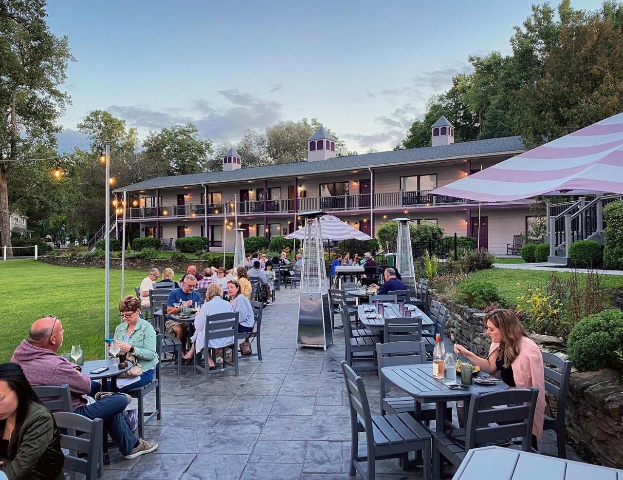 Plum Point Lodge Himrod Екстер'єр фото