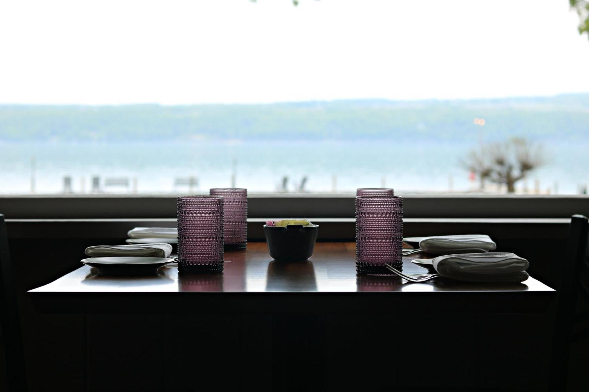 Plum Point Lodge Himrod Екстер'єр фото